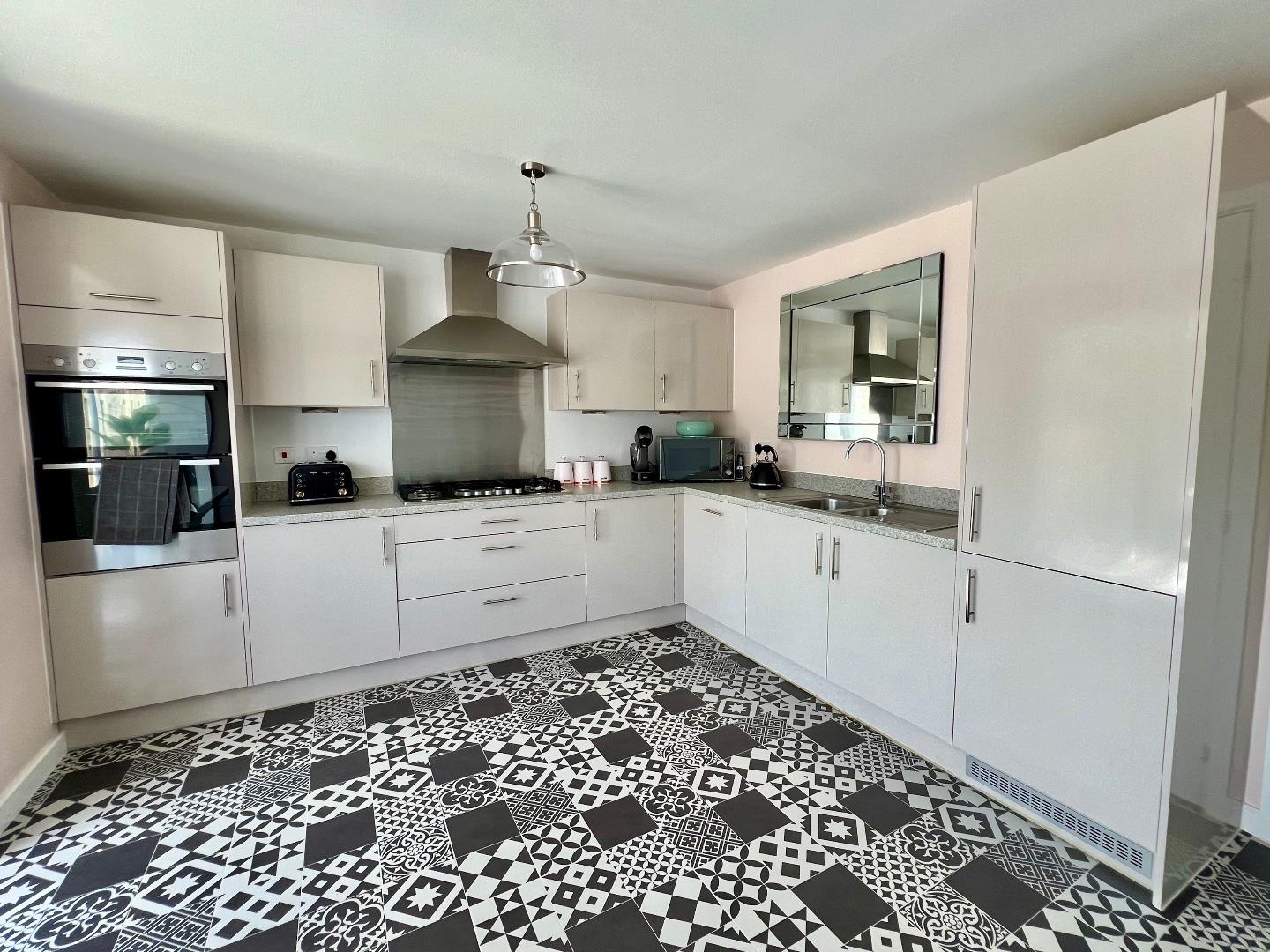 Crompton Way, Ogmore-By-Sea, Vale of Glamorgan, CF32 0QF